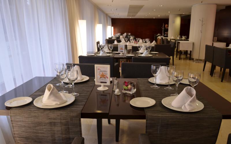 Zenit Don Yo Hotell Zaragoza Exteriör bild