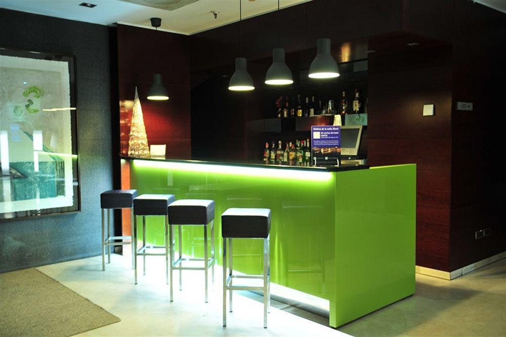 Zenit Don Yo Hotell Zaragoza Exteriör bild