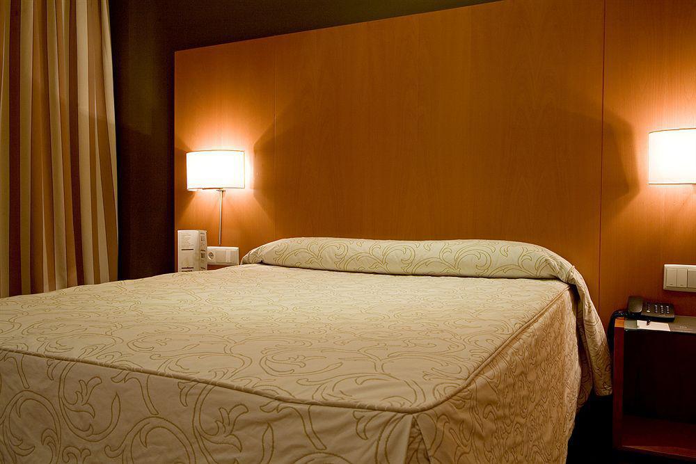 Zenit Don Yo Hotell Zaragoza Exteriör bild